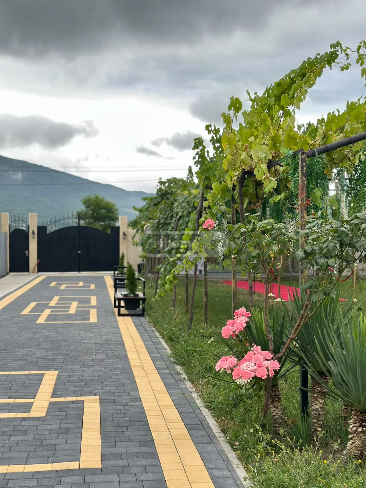 7 Room Private House Daily Rent In Natakhtari, In Mtskheta Municipality view 2