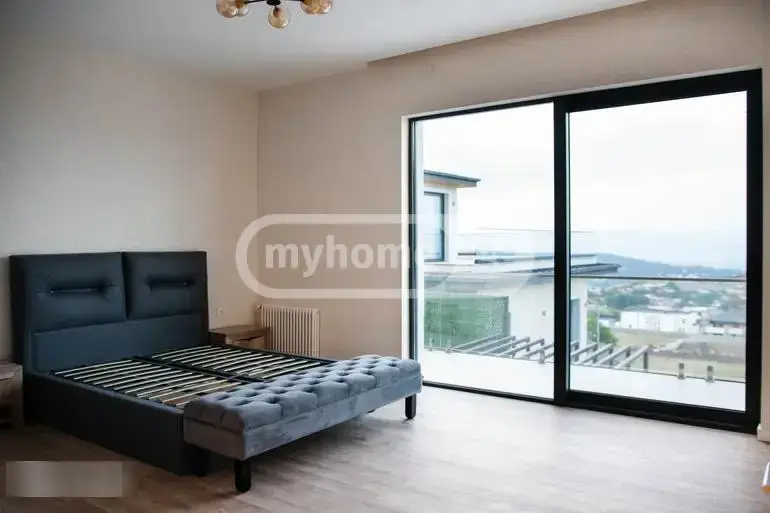 7 Room Private House For Rent In Sololaki view 5