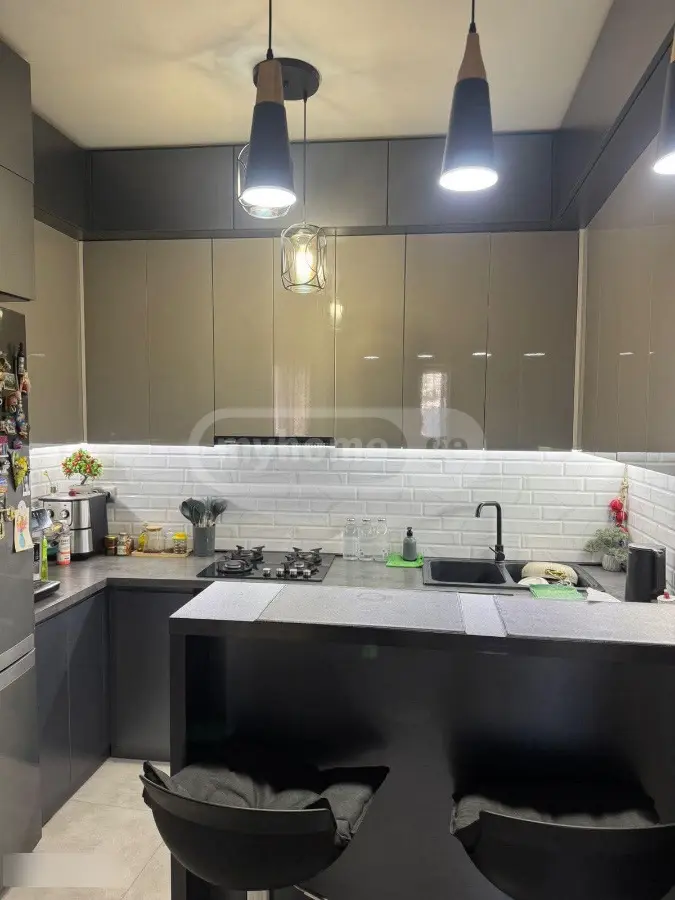 5 Room Private House For Sale view 2