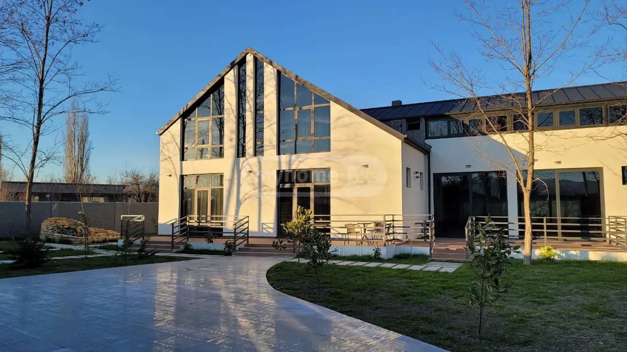 6 Room Private House Daily Rent In Mukhrani, In Mtskheta Municipality view 2