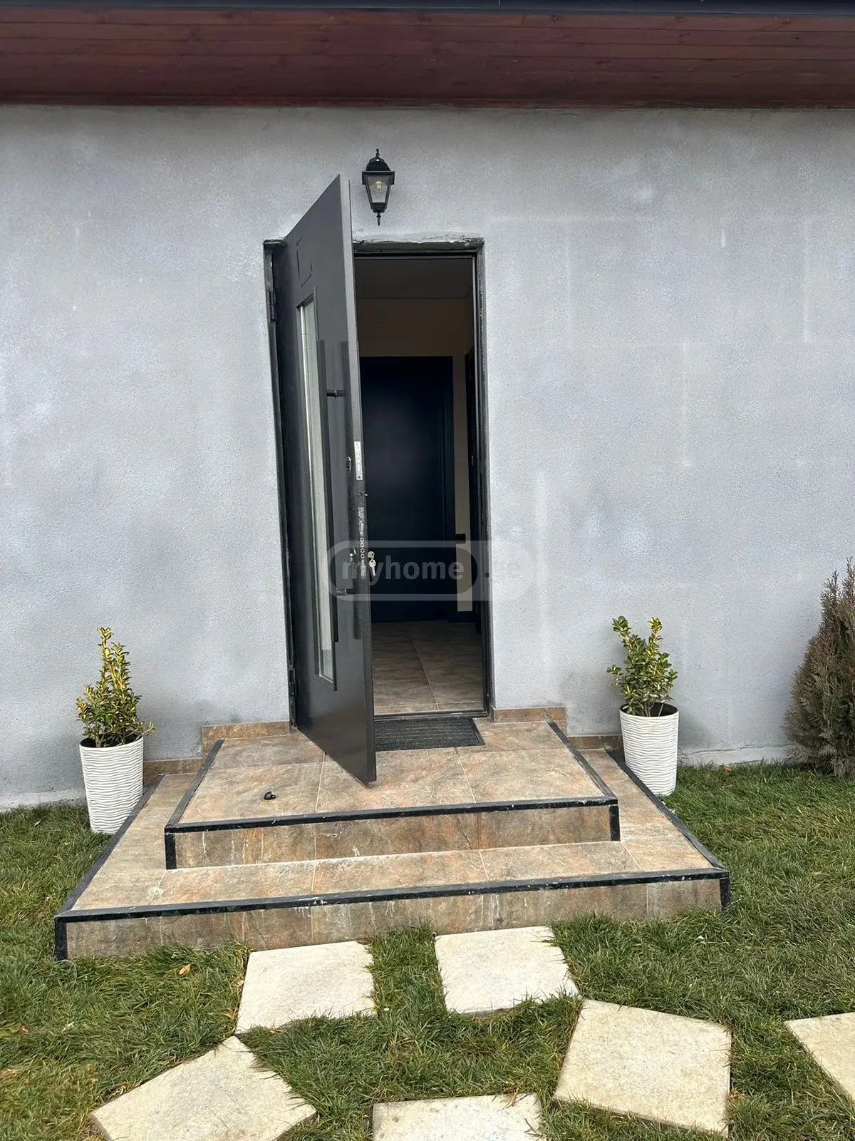 4 Room Private House For Sale view 9