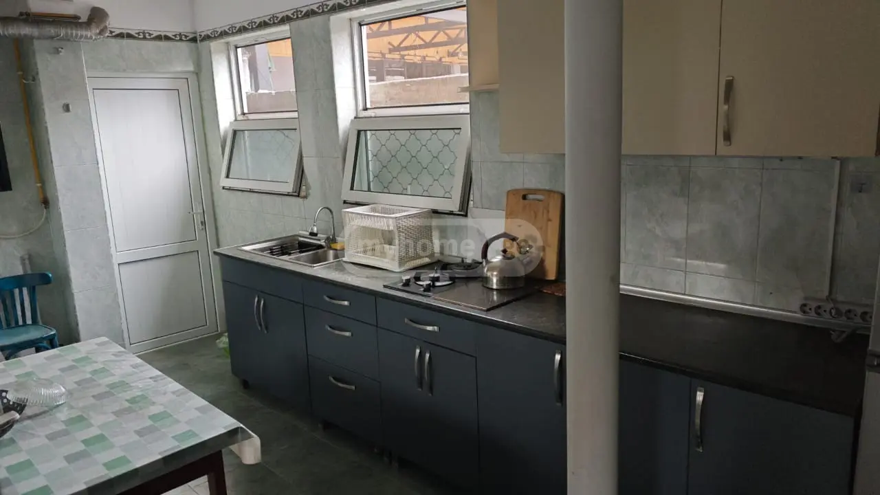 9 Room Private House For Sale view 8