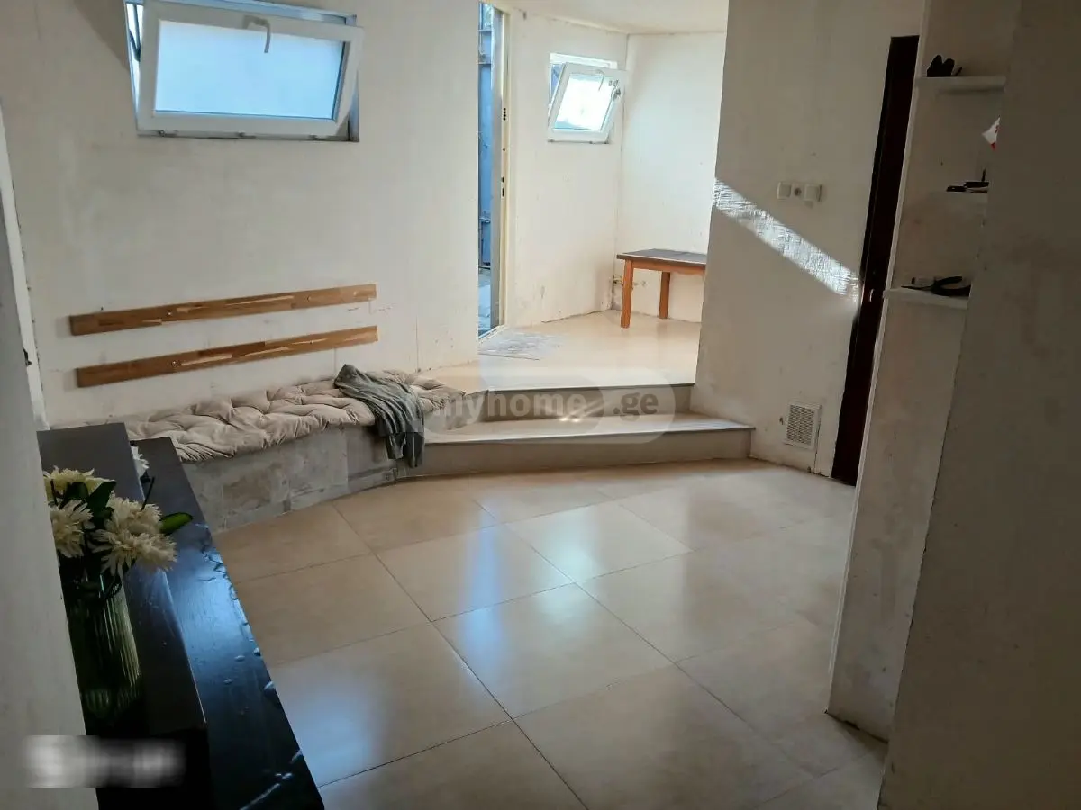 4 Room Private House For Sale view 5