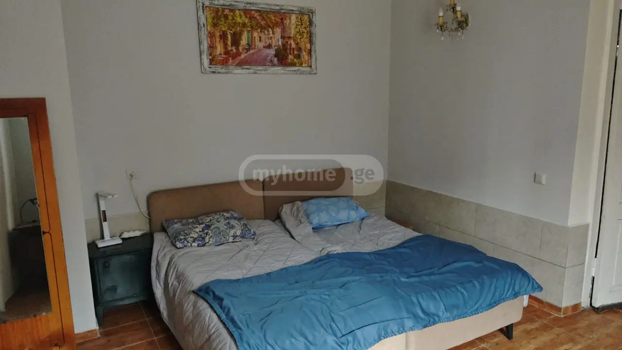 9 Room Private House For Sale view 6