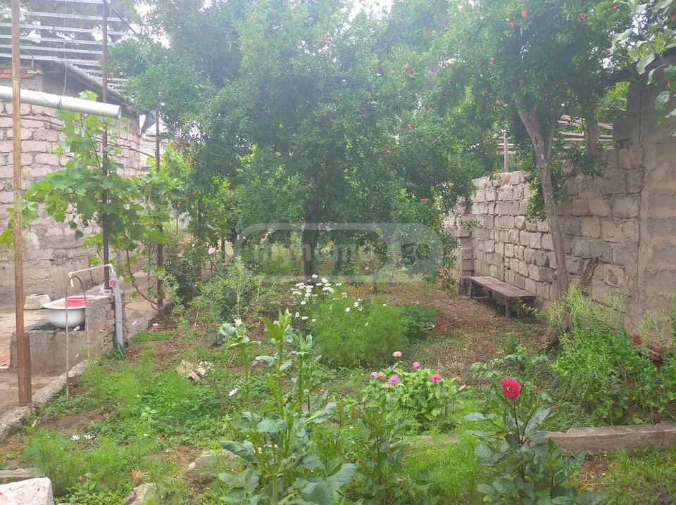 4 Room Private House For Sale view 2