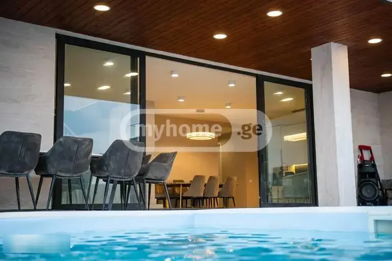 7 Room Private House For Rent In Sololaki view 6