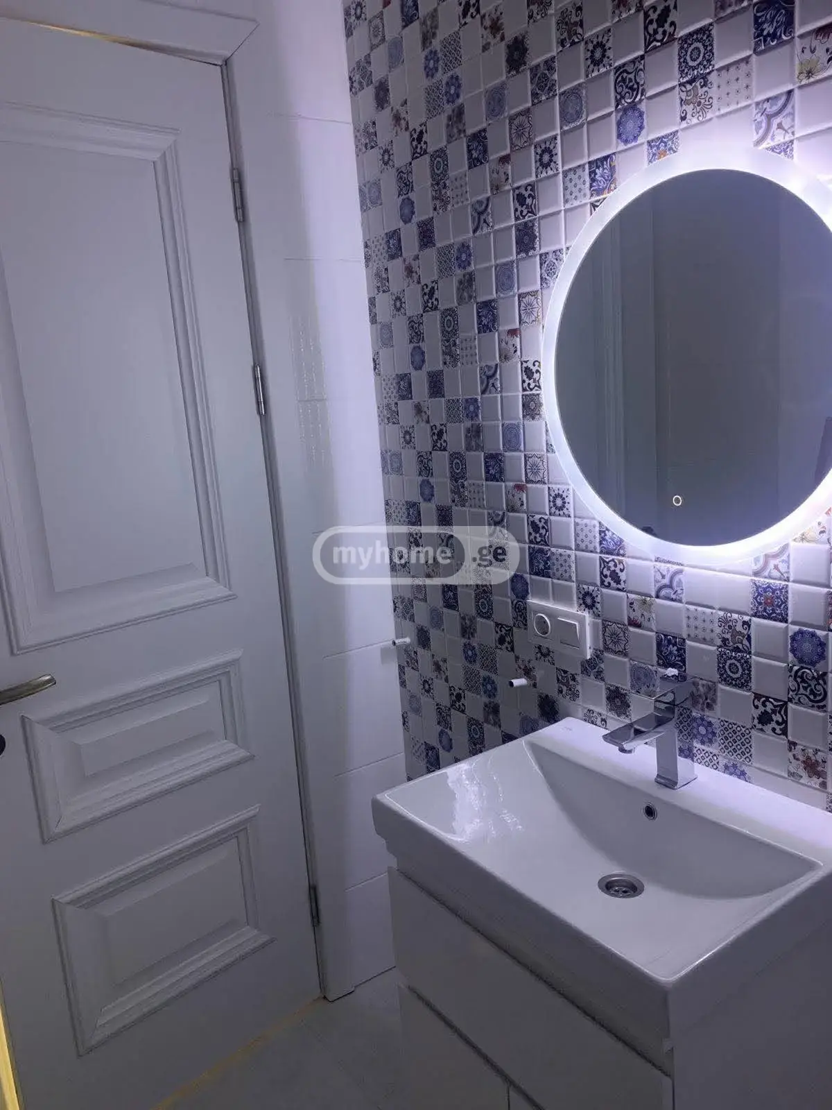 2 Room Apartment For Rent In Makhinjauri, In Batumi view 2