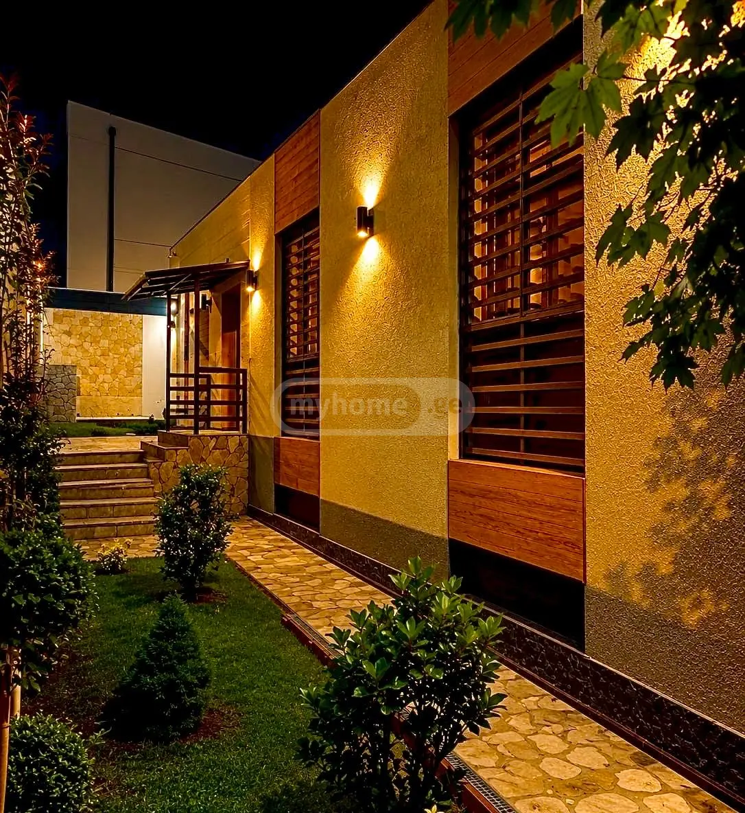 10+ Room Private House For Sale In Lisi Lake view 14