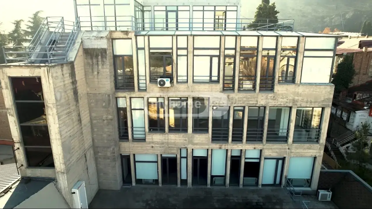 Office Commercial Area For Rent In Sololaki view 2