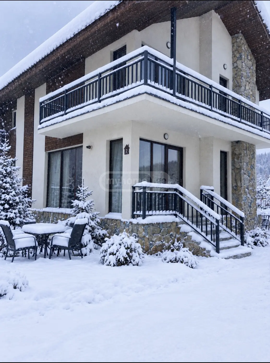 3 Room Private House For Rent In Bakuriani view 1