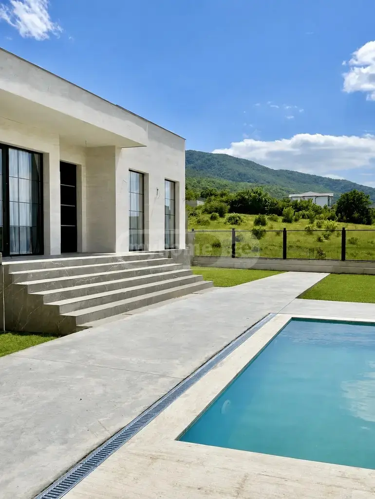 5 Room Private House For Rent In Saguramo, In Mtskheta Municipality view 2