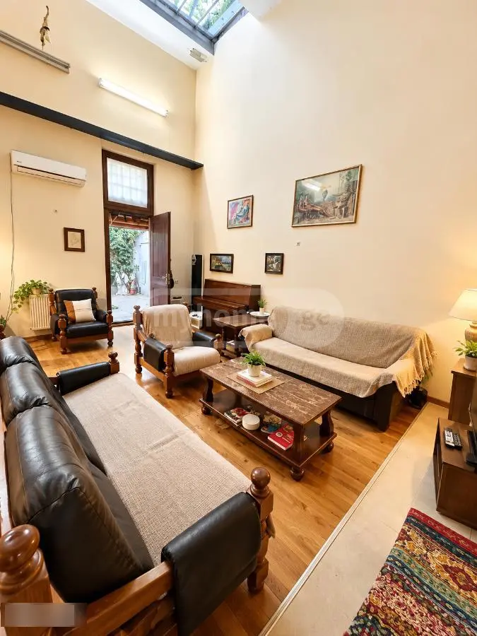3 Room Private House For Rent In Vake view 4