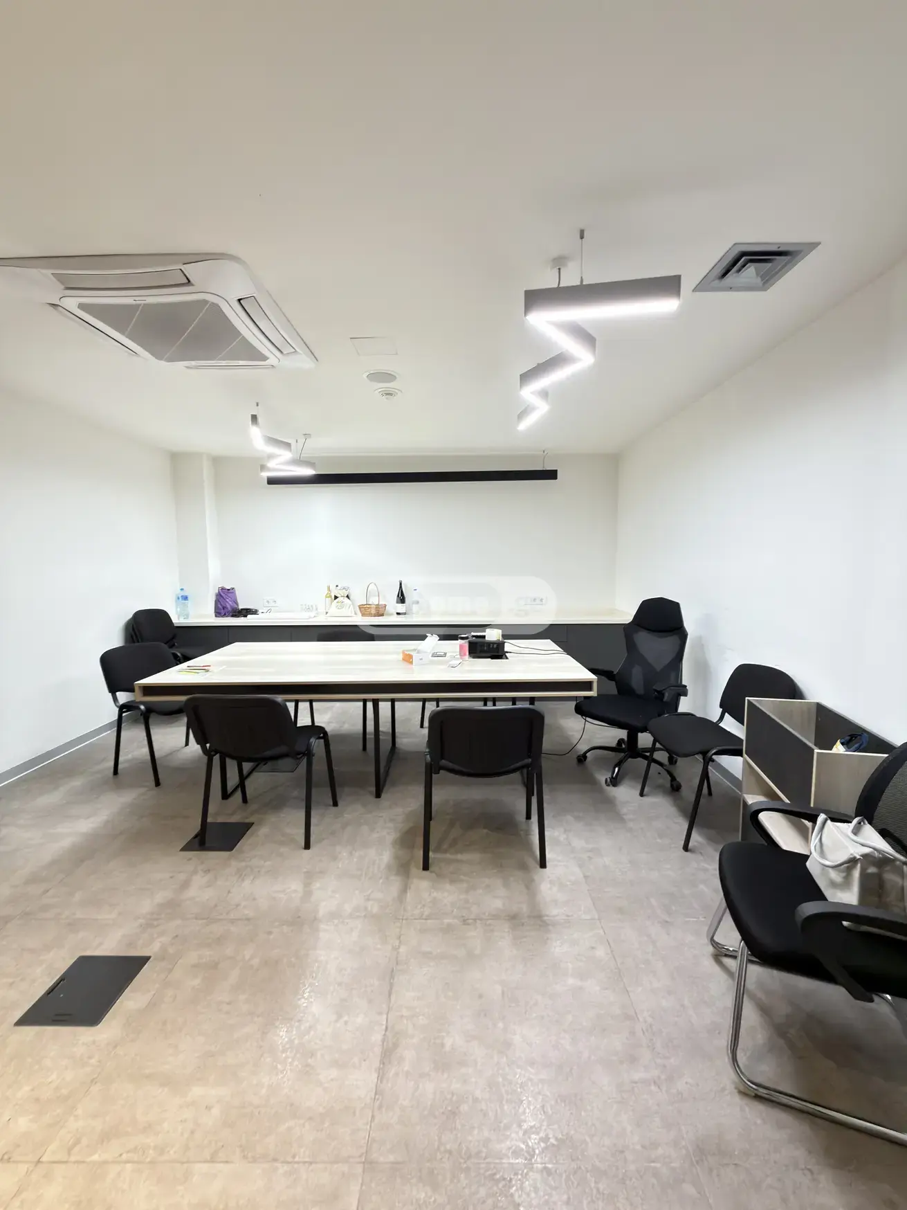 Office Commercial Area For Rent In Mtatsminda view 1