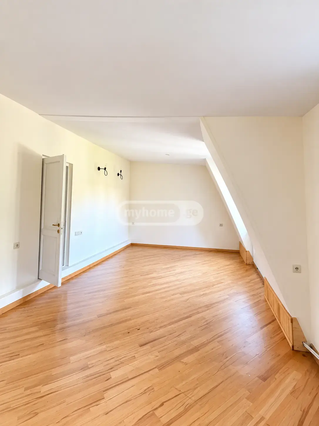 10+ Room Private House For Rent In Vera view 10
