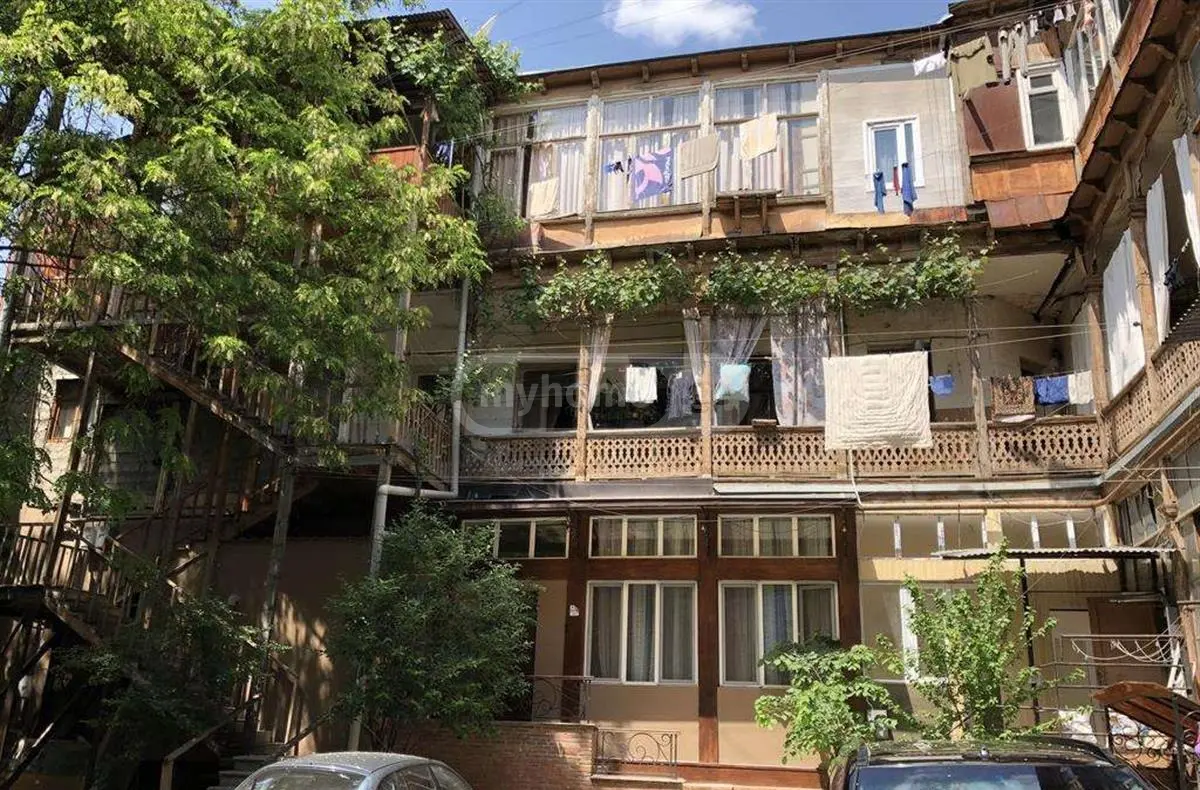4 Room Apartment For Rent In Sololaki view 3