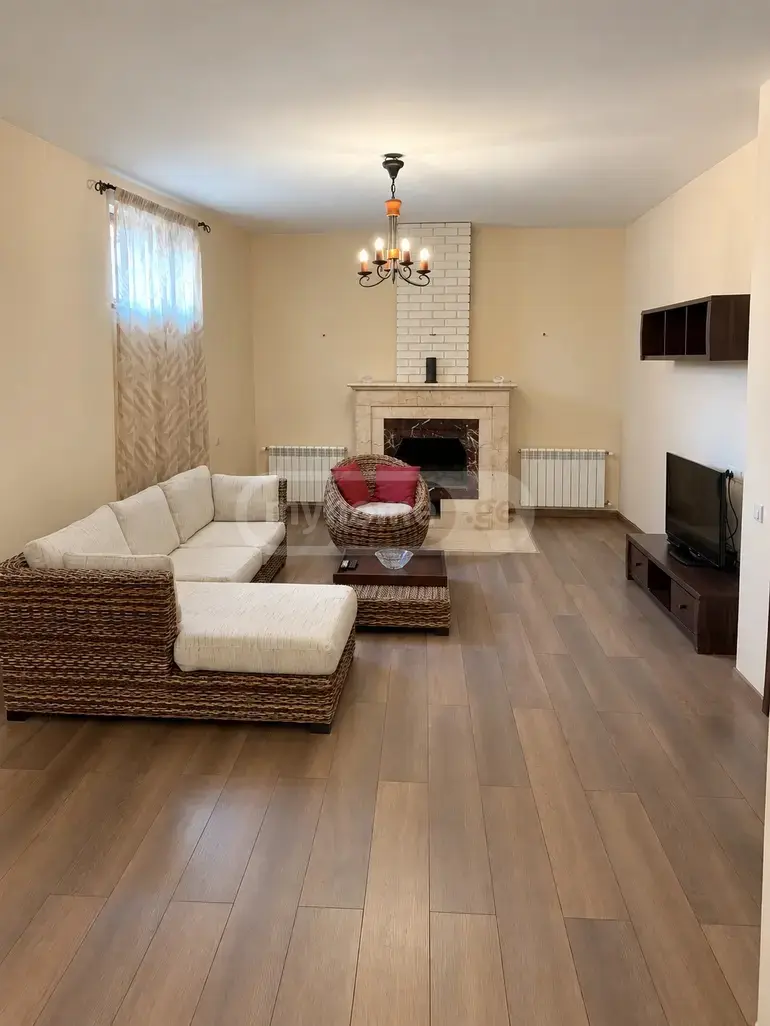 5 Room Private House For Rent In Ortachala view 1