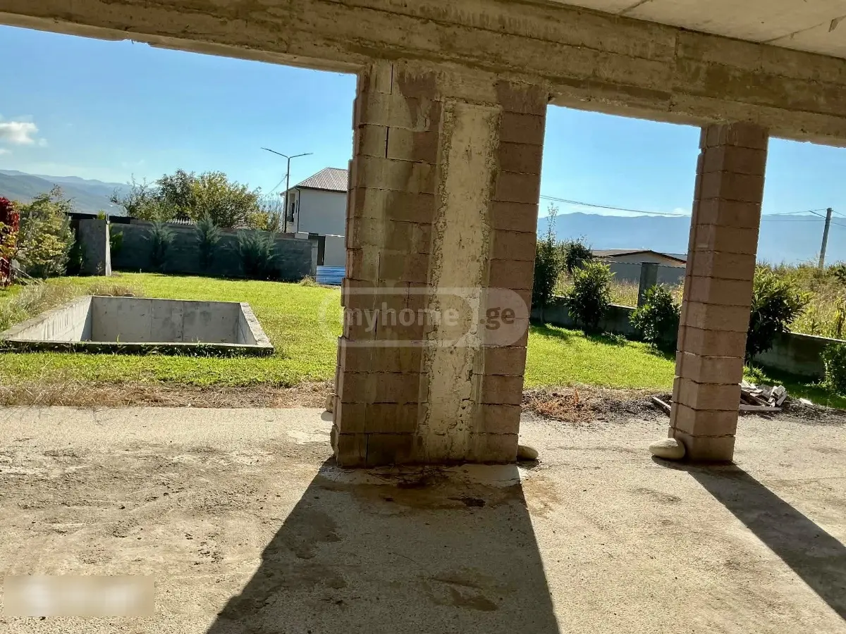 6 Room Private House For Sale view 12