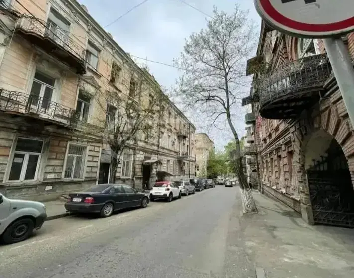 Universal Commercial Area For Rent In Sololaki view 8