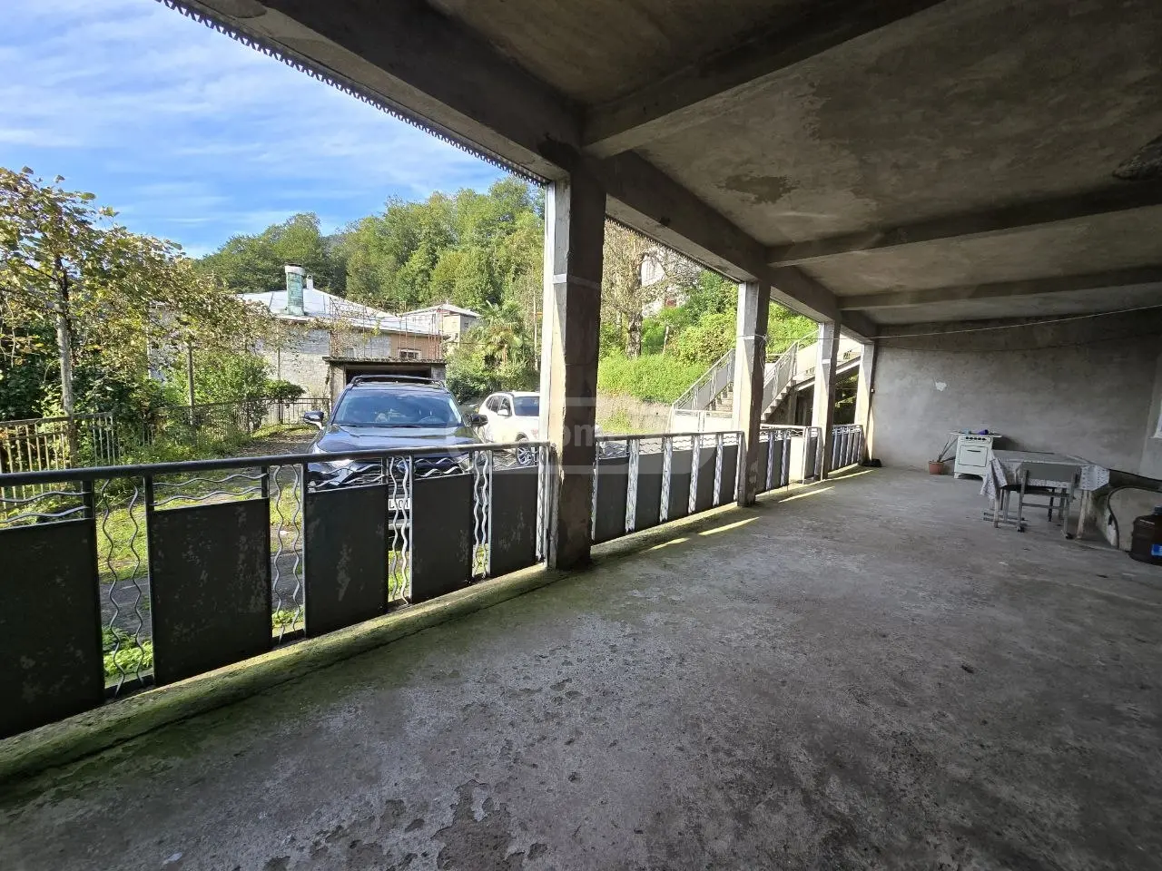 7 Room Private House For Sale view 3