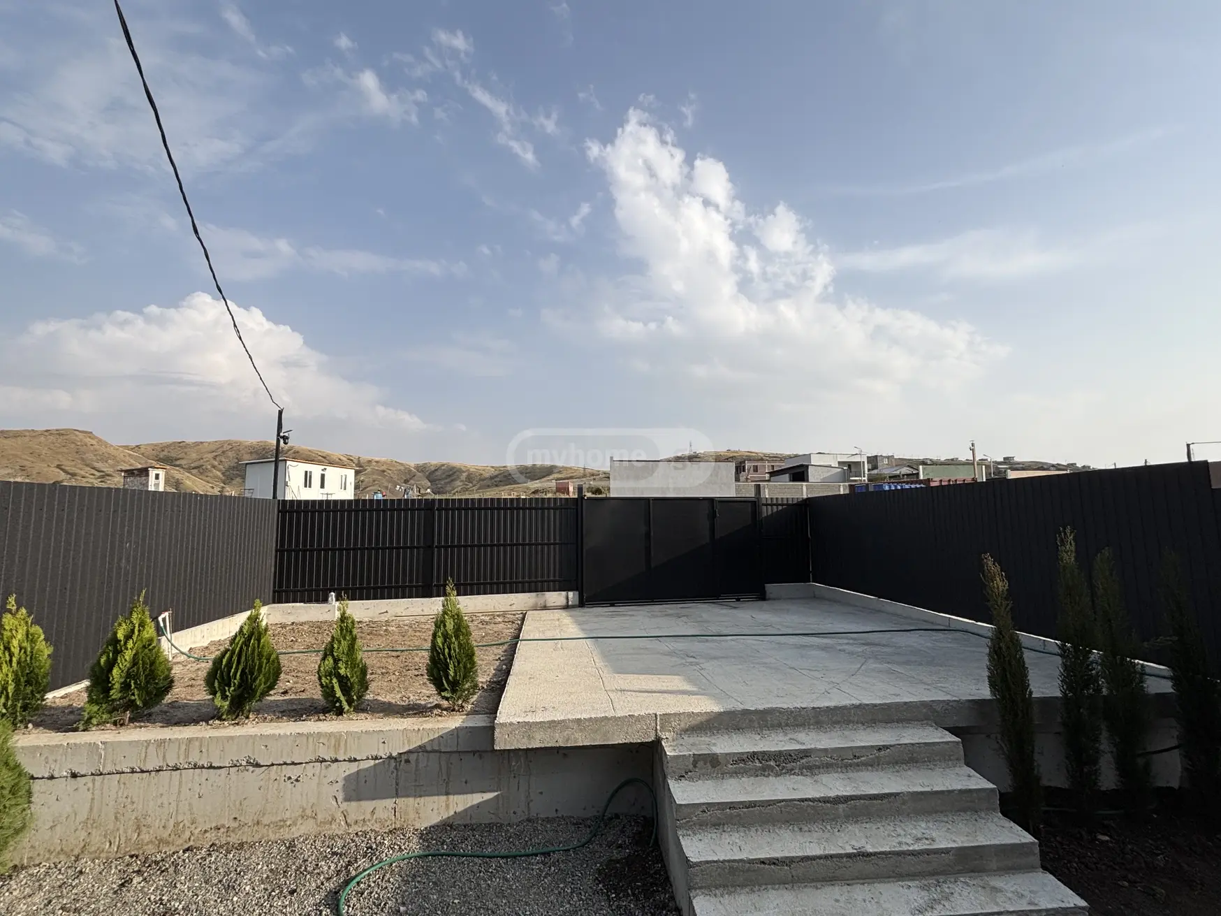 3 Room Private House For Sale view 5