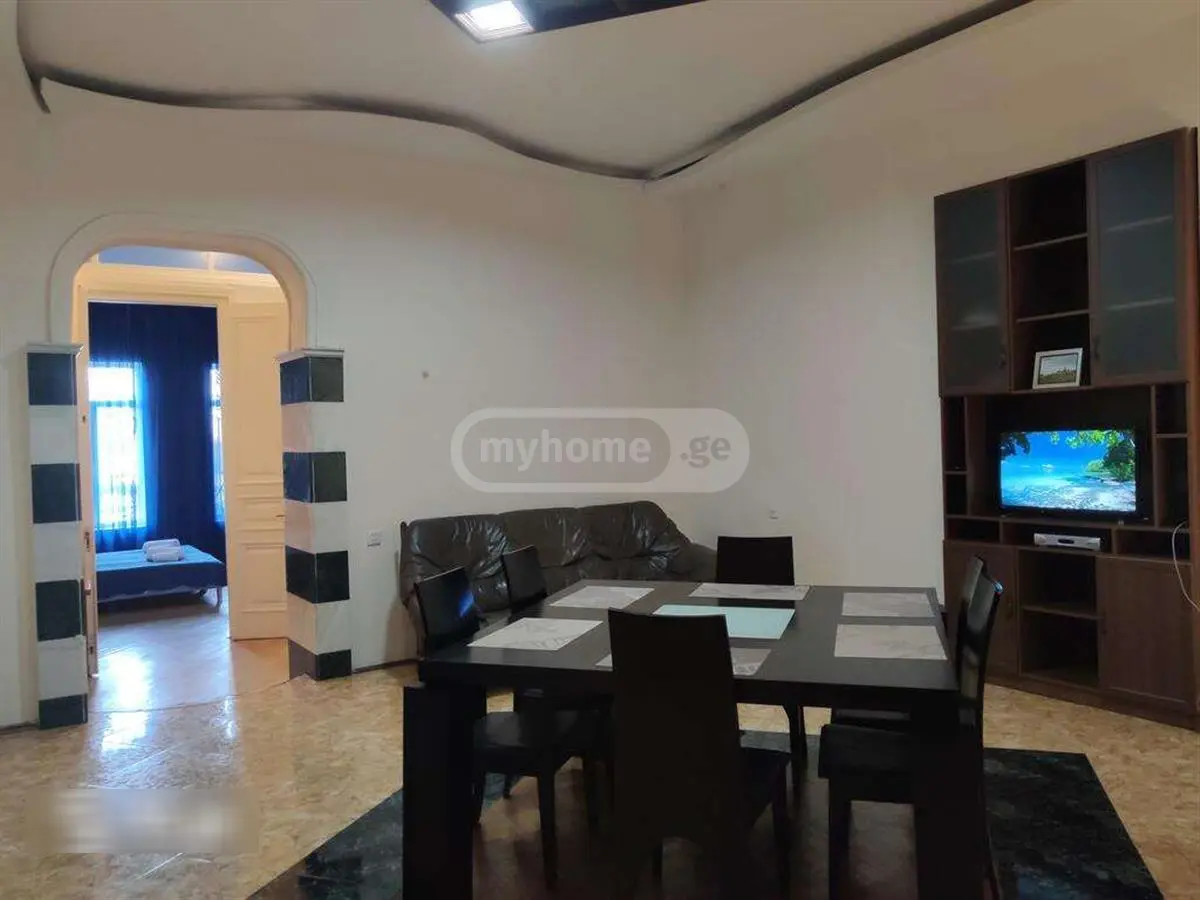 4 Room Apartment For Rent In Sololaki view 2