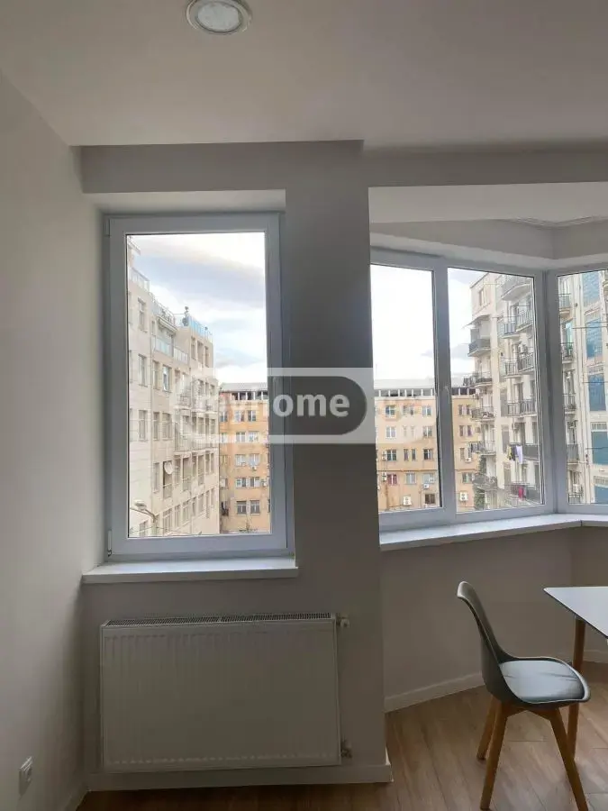 2 Room Apartment For Rent In Mtatsminda view 3