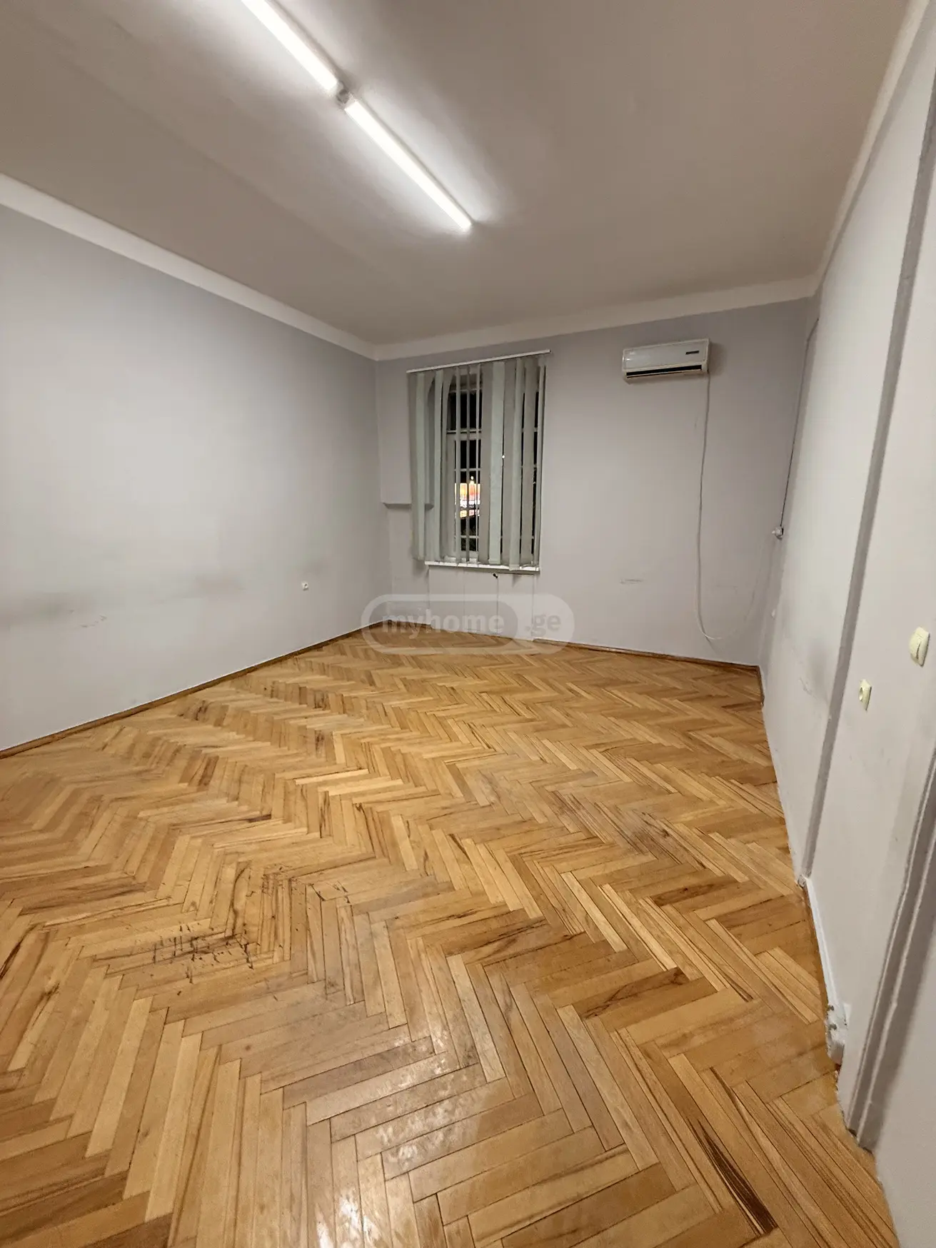 Universal Commercial Area For Rent In Vera view 7
