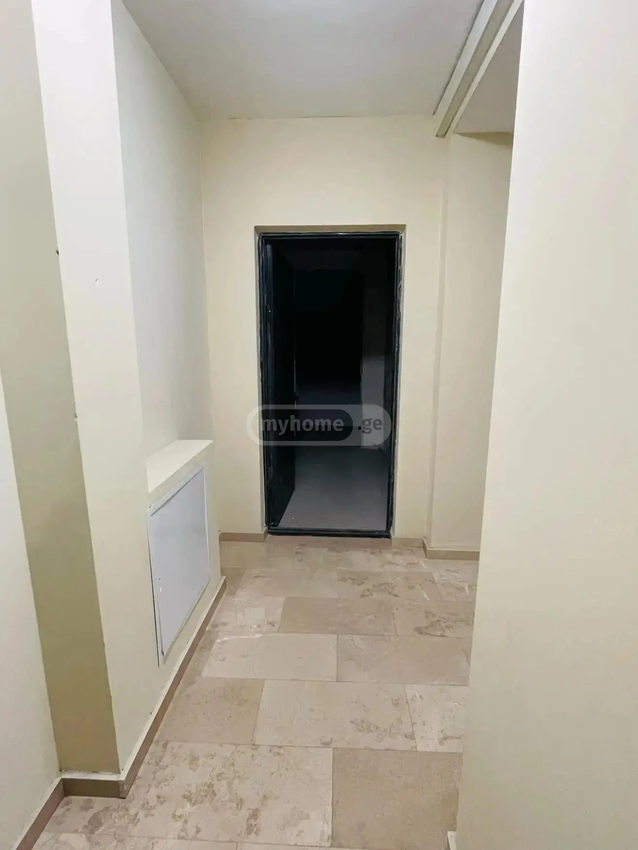 Universal Commercial Area For Rent In Vera view 6