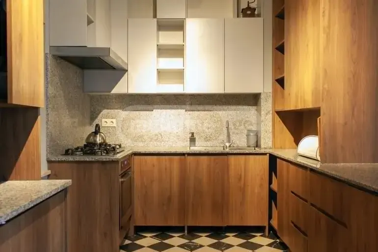 7 Room Private House For Rent In Mtatsminda view 9