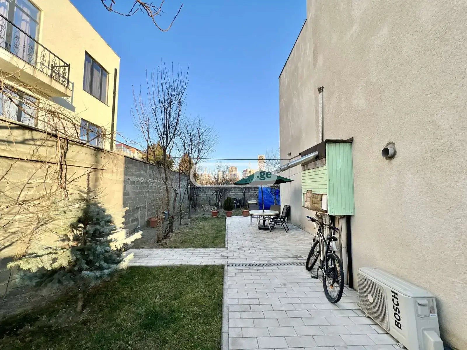 8 Room Private House For Rent In Ortachala view 13
