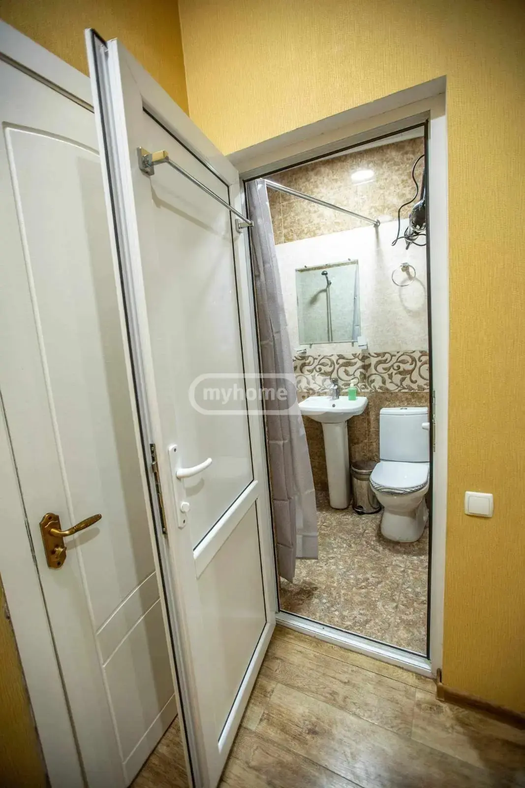 10+ Room Hotel For Rent In Avlabari view 12