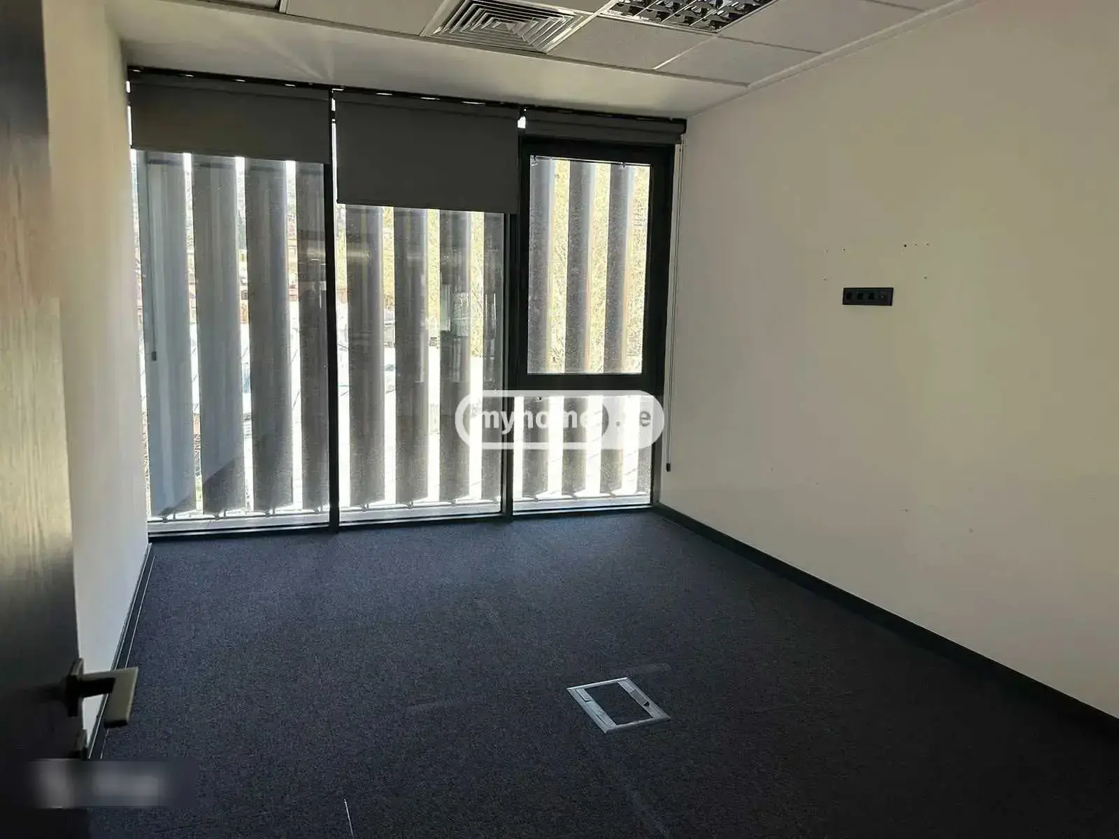 Office Commercial Area For Rent In Sololaki view 10