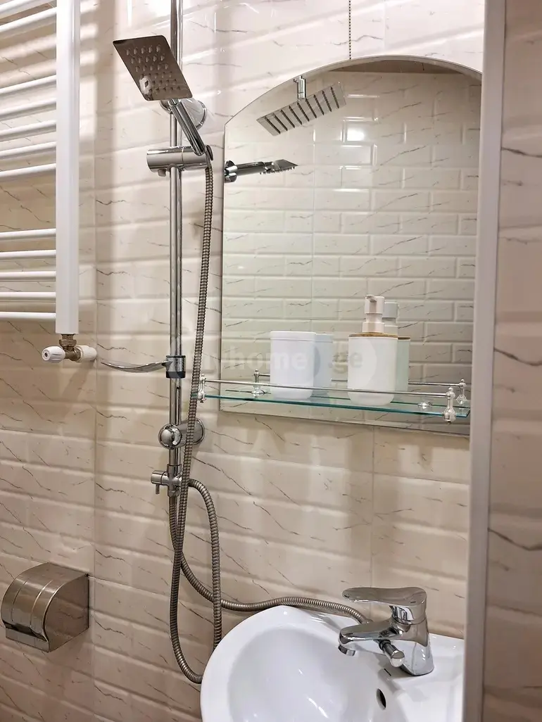 1 Room Apartment For Rent In Sololaki view 9