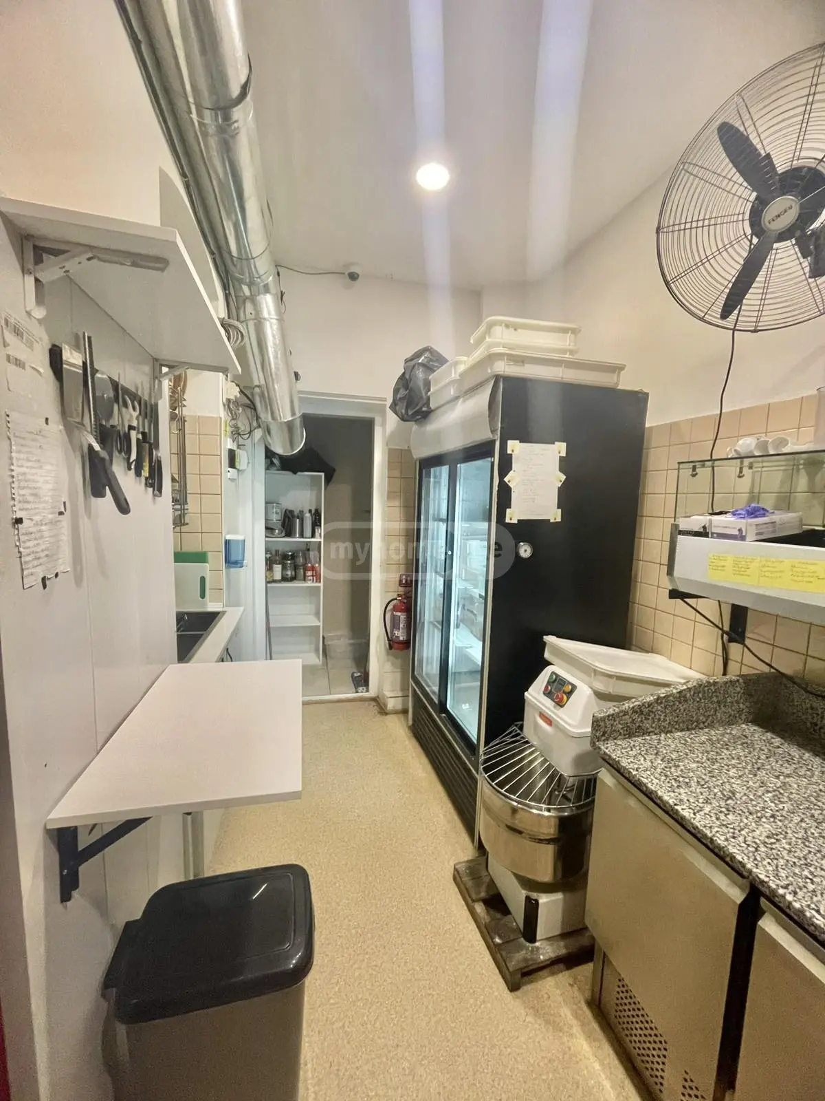 Special Commercial Area For Rent In Vera view 5