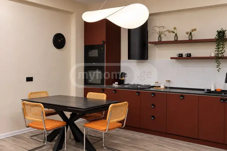 4 Room Apartment For Rent In Mtatsminda view 2