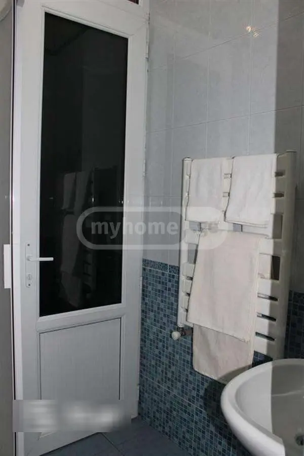 4 Room Apartment For Rent In Sololaki view 12