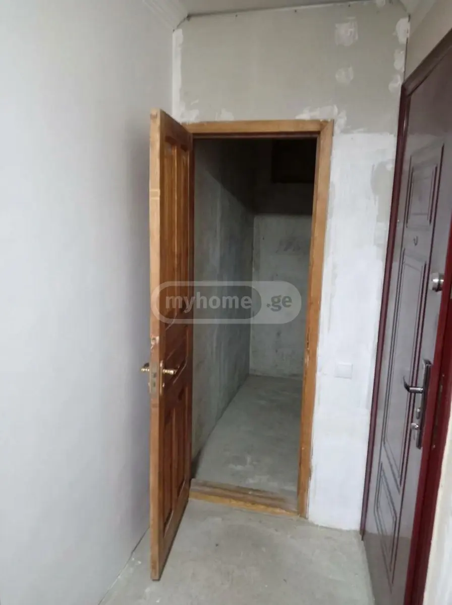 4 Room Private House For Sale view 14