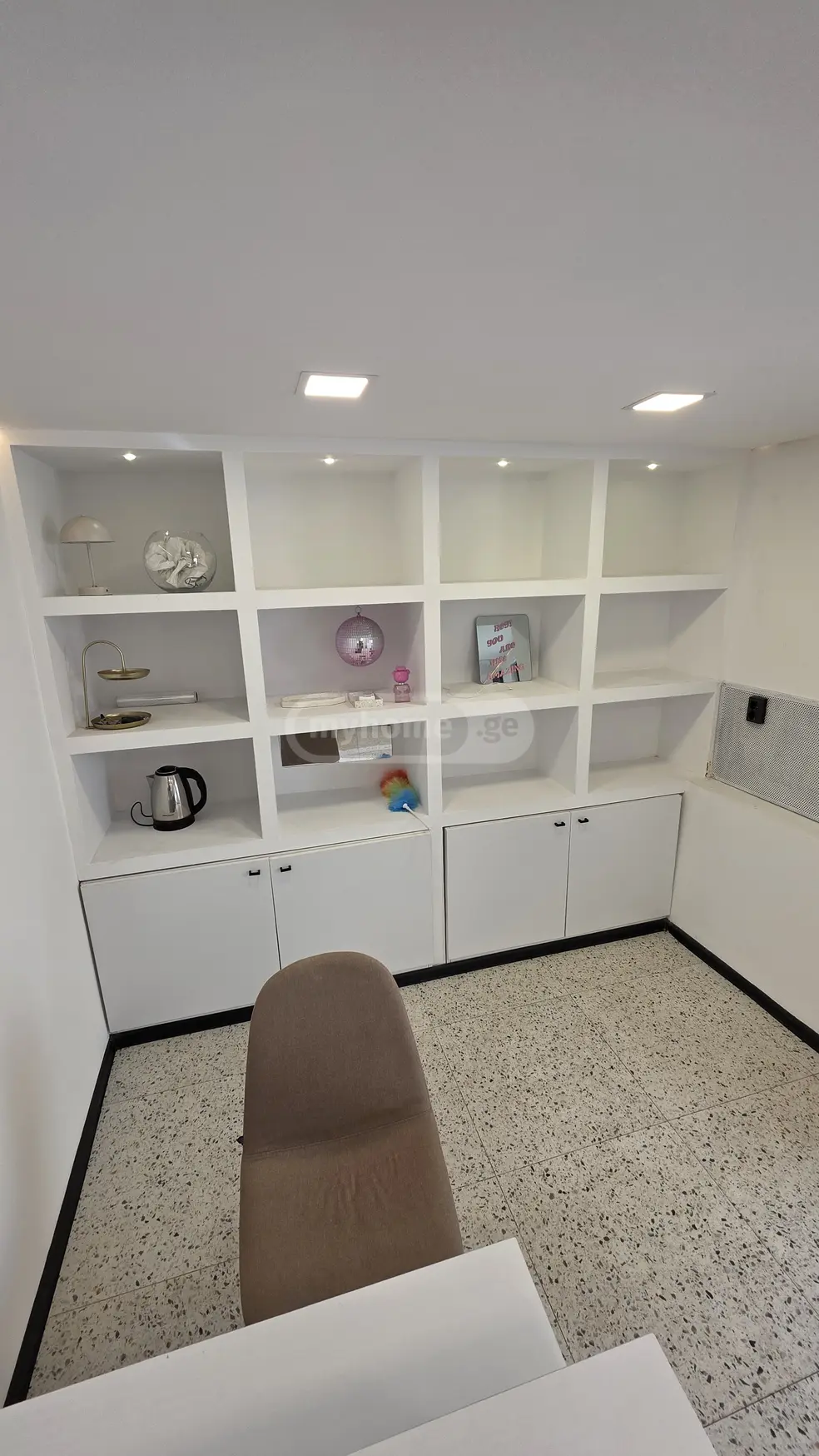 Part Basement Commercial Area For Rent In Vera view 3