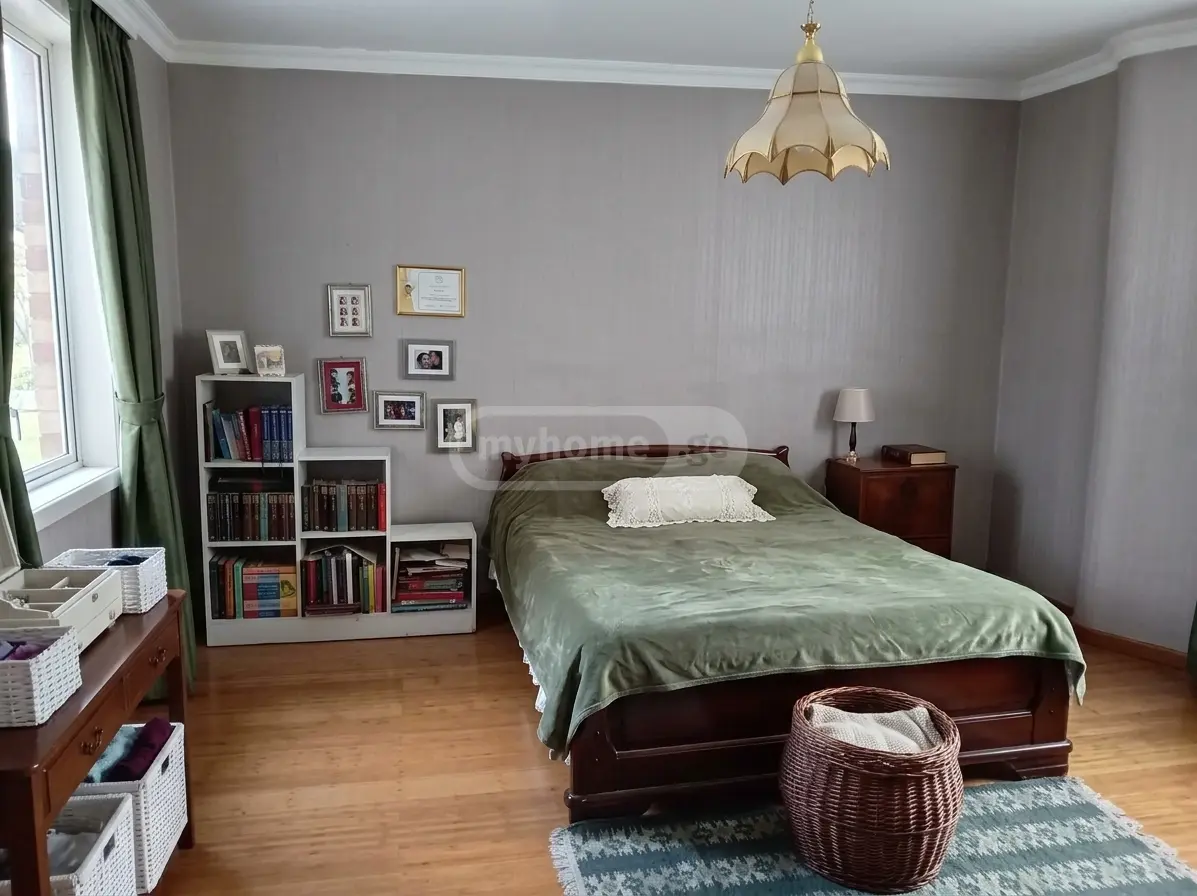 4 Room Private House For Sale view 11
