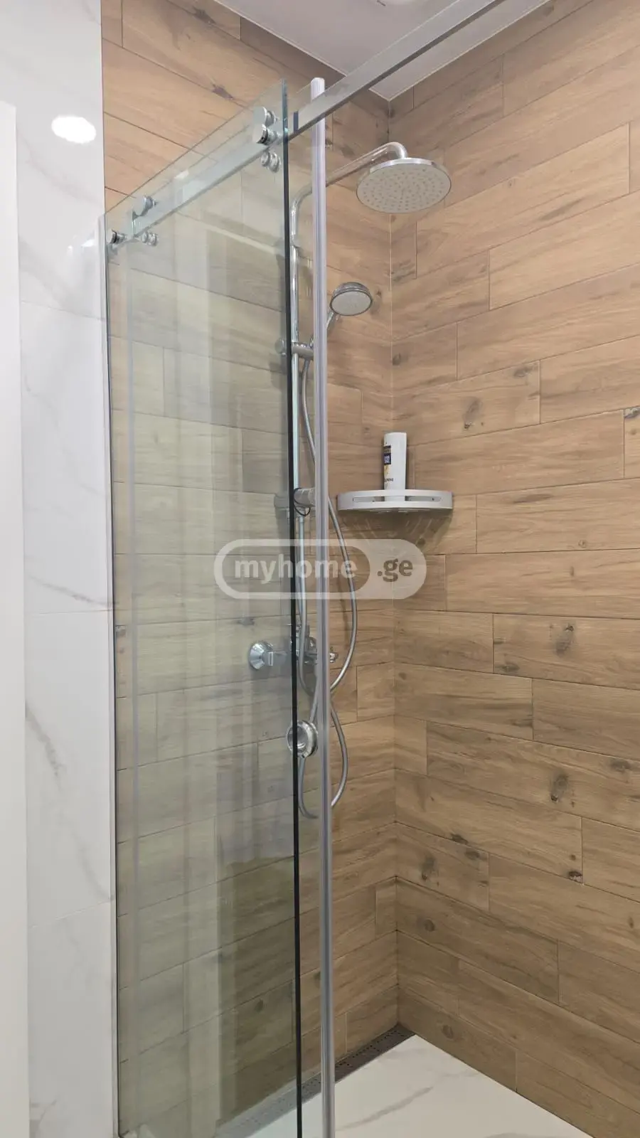7 Room Private House For Rent In Vera view 12