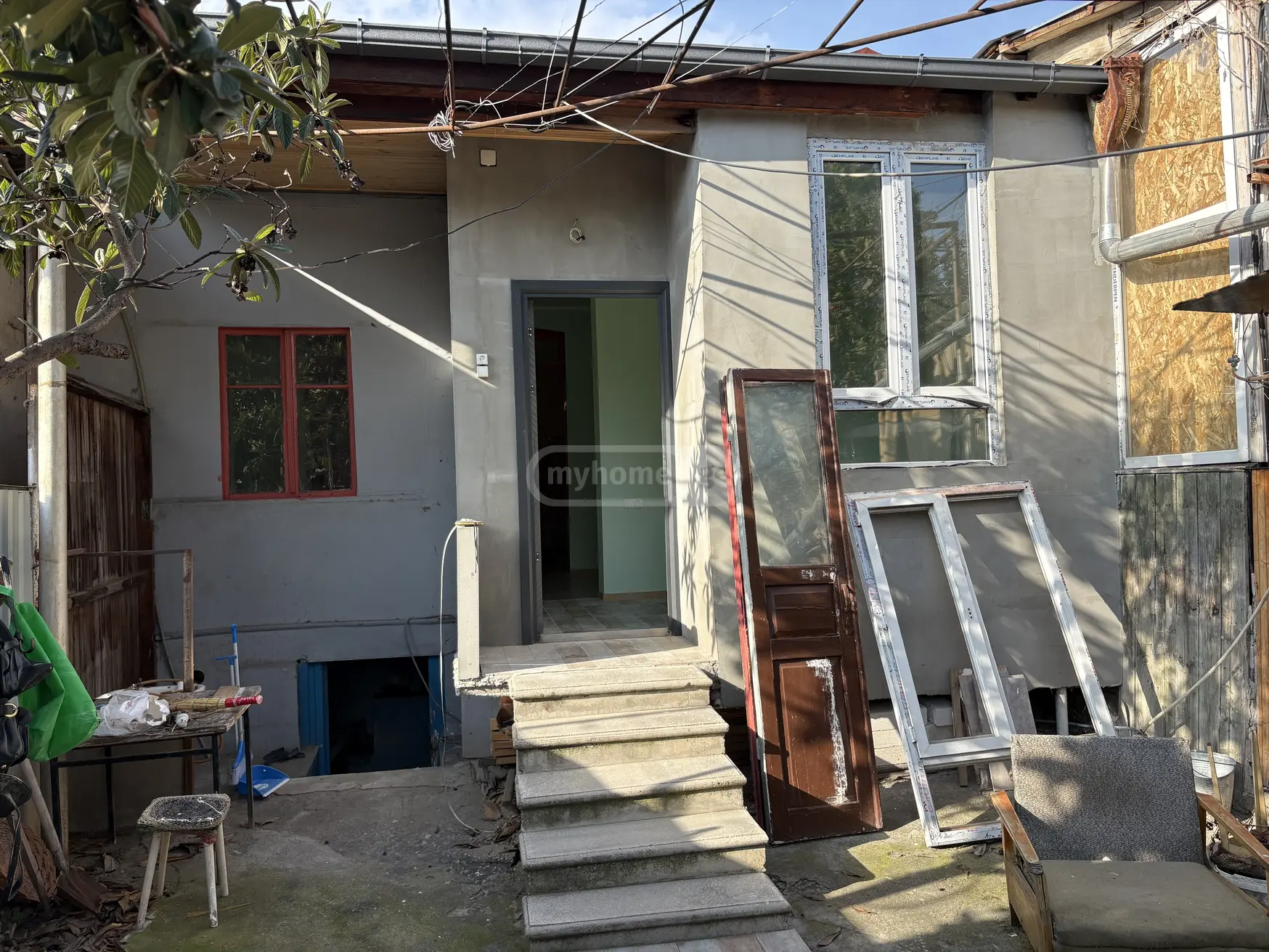 3 Room Private House For Sale view 4
