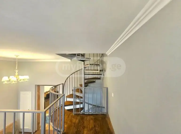 3 Room Apartment For Rent In Sololaki view 11
