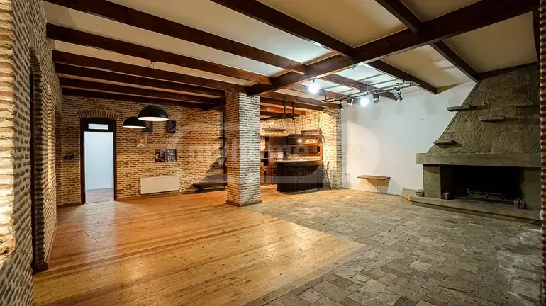 10+ Room Private House For Rent In Vake view 9