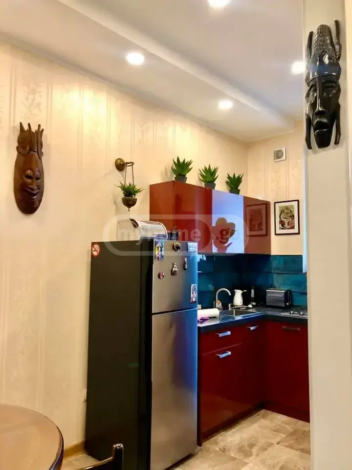 3 Room Apartment For Rent In Mtatsminda view 2