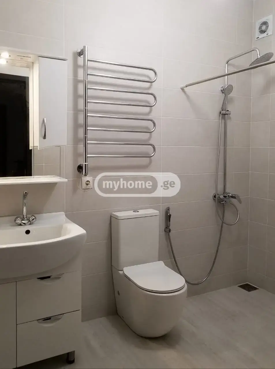 8 Room Private House For Rent In Ortachala view 15