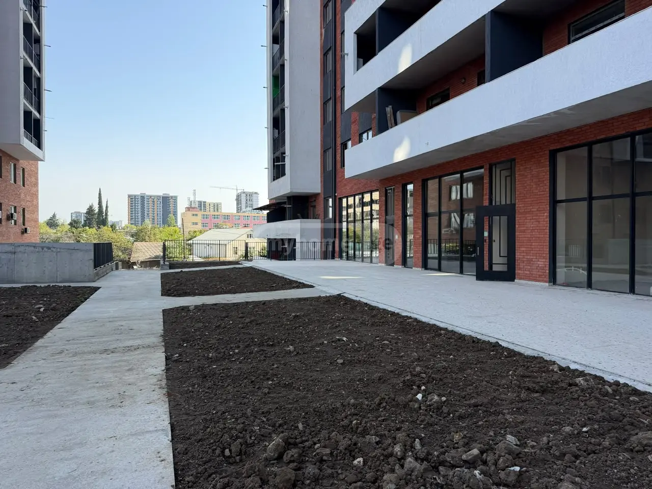Universal Commercial Area For Rent In Isani view 5
