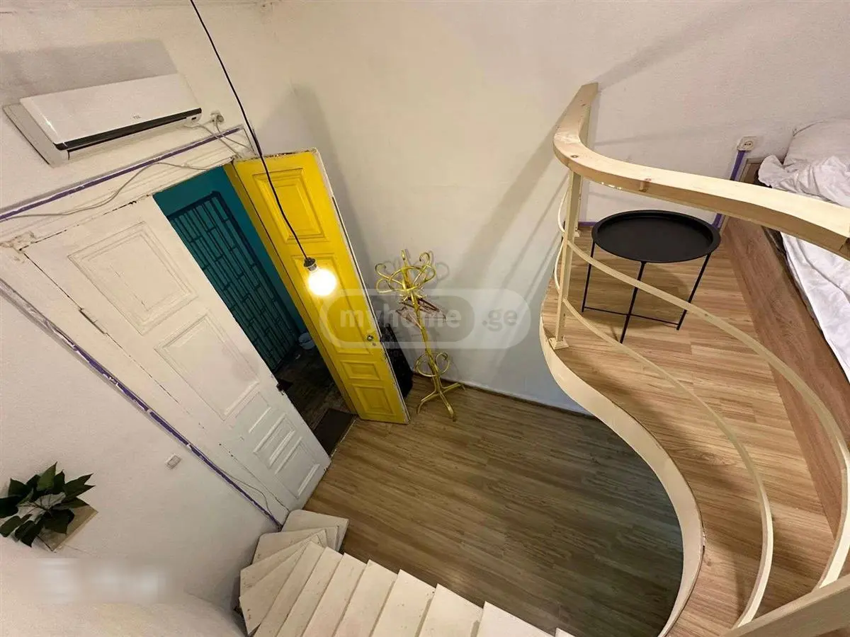 1 Room Apartment For Rent In Mtatsminda view 6