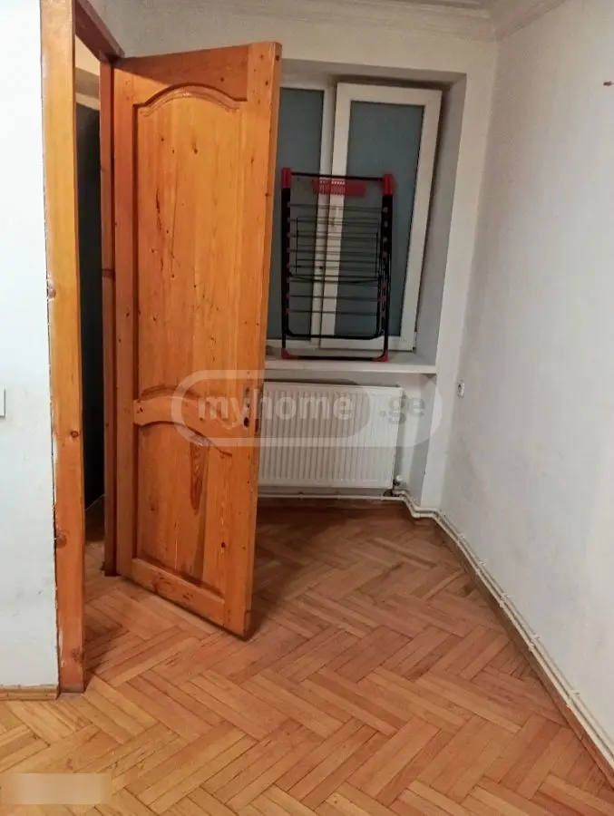 2 Room Apartment For Rent In Mtatsminda view 4