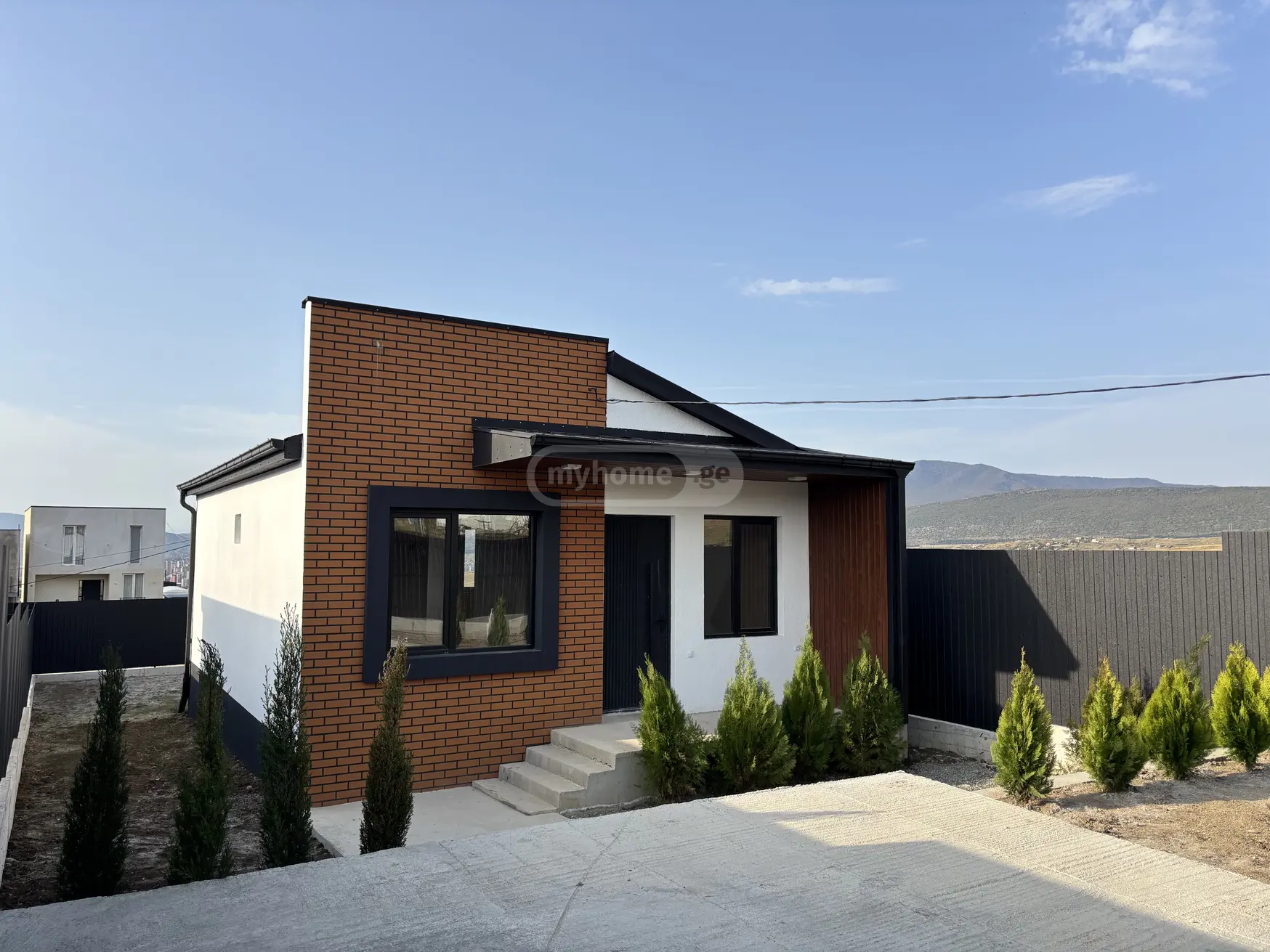 3 Room Private House For Sale view 3