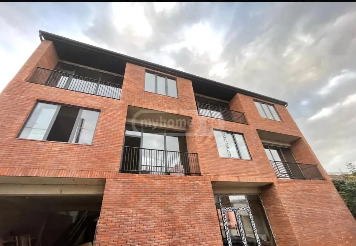 10+ Room Private House For Rent In Avlabari view 1